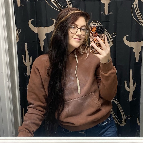 Meet your Posher, Noel - Picture 1 of 2